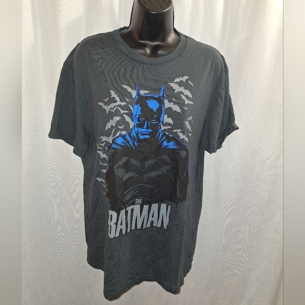DC character BatMan T-Shirt large